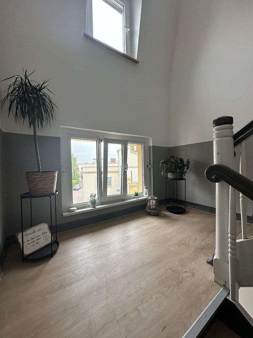 Prenájom bytu 3-izbový 84 m², Chemnitzer Str. 72, Meerane, Sasko Prenájom bytu 3-izbový 84 m², Chemnitzer Str. 72, Meerane, Sasko