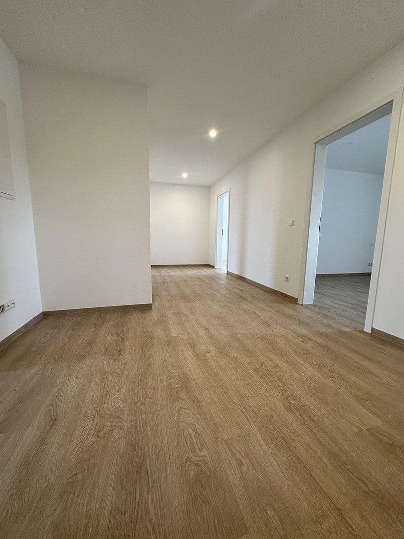 Prenájom bytu 3-izbový 84 m², Chemnitzer Str. 72, Meerane, Sasko Prenájom bytu 3-izbový 84 m², Chemnitzer Str. 72, Meerane, Sasko