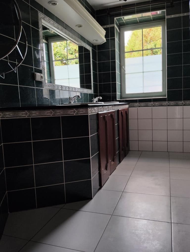 Prenájom bytu 2-izbový 95 m², Libčany, Královéhradecký kraj Prenájom bytu 2-izbový 95 m², Libčany, Královéhradecký kraj