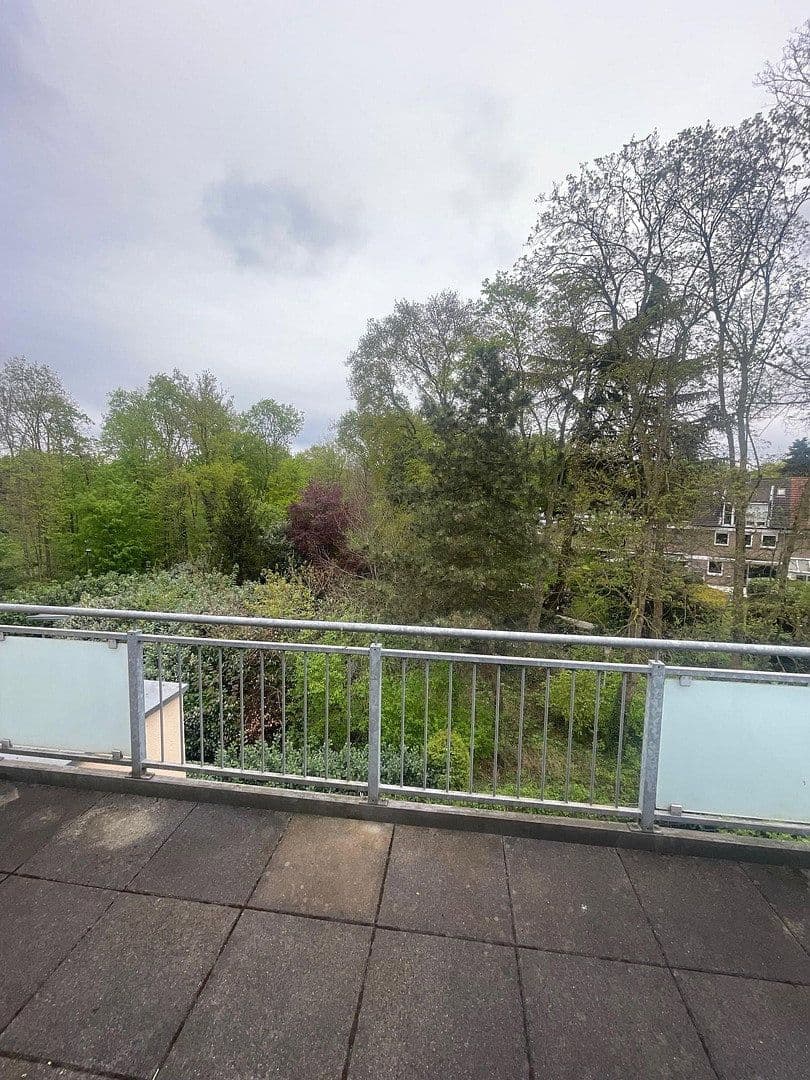 Prenájom bytu 2-izbový 50 m², Am Wald 124, Düsseldorf, Severné Porýnie - Westfálsko Prenájom bytu 2-izbový 50 m², Am Wald 124, Düsseldorf, Severné Porýnie - Westfálsko