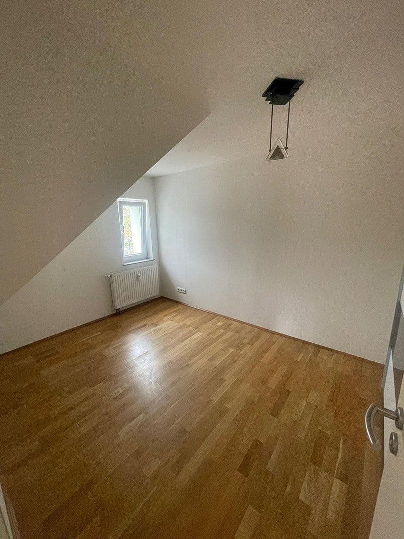 Prenájom bytu 2-izbový 50 m², Am Wald 124, Düsseldorf, Severné Porýnie - Westfálsko Prenájom bytu 2-izbový 50 m², Am Wald 124, Düsseldorf, Severné Porýnie - Westfálsko