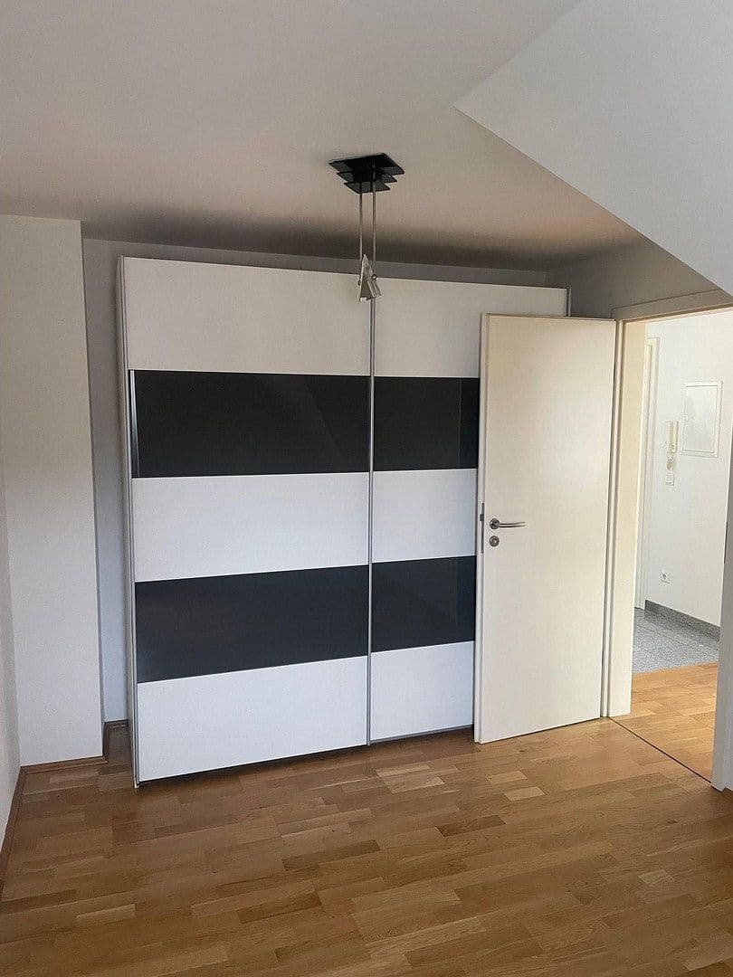 Prenájom bytu 2-izbový 50 m², Am Wald 124, Düsseldorf, Severné Porýnie - Westfálsko Prenájom bytu 2-izbový 50 m², Am Wald 124, Düsseldorf, Severné Porýnie - Westfálsko
