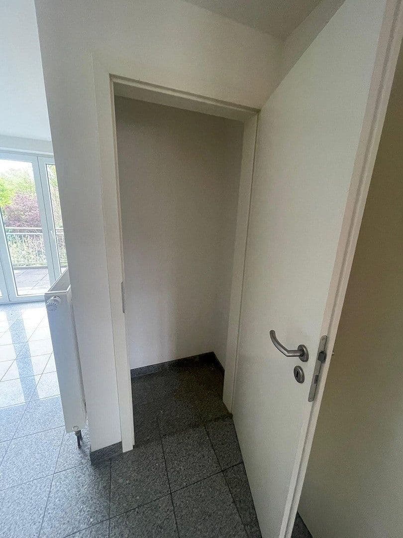 Prenájom bytu 2-izbový 50 m², Am Wald 124, Düsseldorf, Severné Porýnie - Westfálsko Prenájom bytu 2-izbový 50 m², Am Wald 124, Düsseldorf, Severné Porýnie - Westfálsko