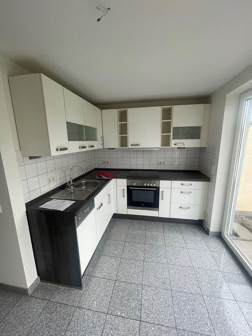 Prenájom bytu 2-izbový 50 m², Am Wald 124, Düsseldorf, Severné Porýnie - Westfálsko Prenájom bytu 2-izbový 50 m², Am Wald 124, Düsseldorf, Severné Porýnie - Westfálsko