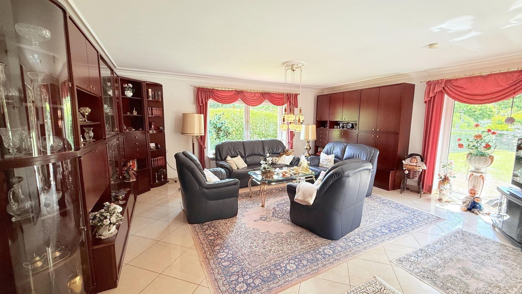 Predaj domu 324 m², pozemok 1.792 m², Syke, Dolné Sasko Predaj domu 324 m², pozemok 1.792 m², Syke, Dolné Sasko