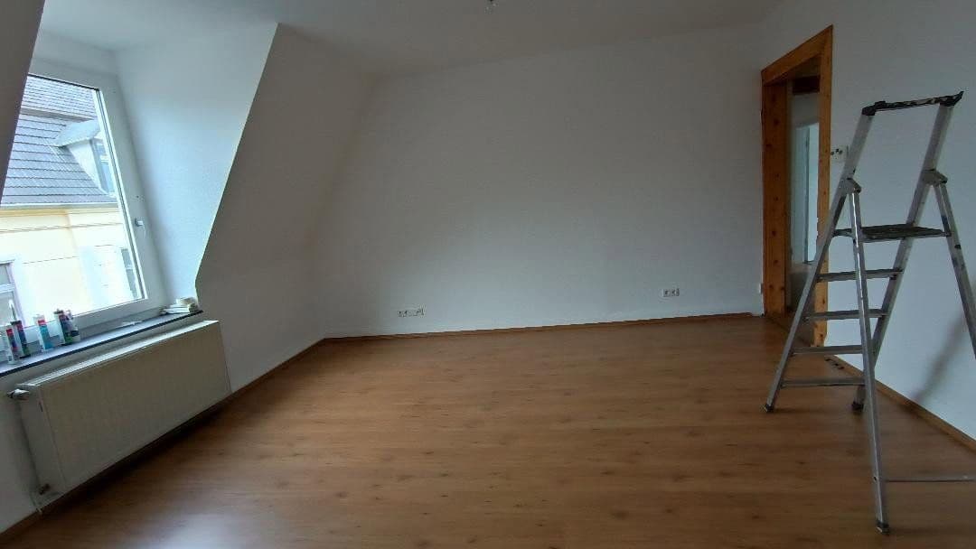 Prenájom bytu 4-izbový 100 m², Feldstr. 48, Wuppertal, Severné Porýnie - Westfálsko Prenájom bytu 4-izbový 100 m², Feldstr. 48, Wuppertal, Severné Porýnie - Westfálsko