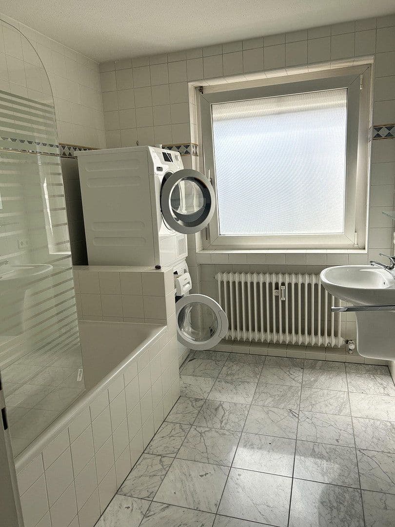 Prenájom bytu 3-izbový 89 m², Kästnerstr. 4, Bietigheim-Bissingen, Bádensko-Wurttembersko Prenájom bytu 3-izbový 89 m², Kästnerstr. 4, Bietigheim-Bissingen, Bádensko-Wurttembersko
