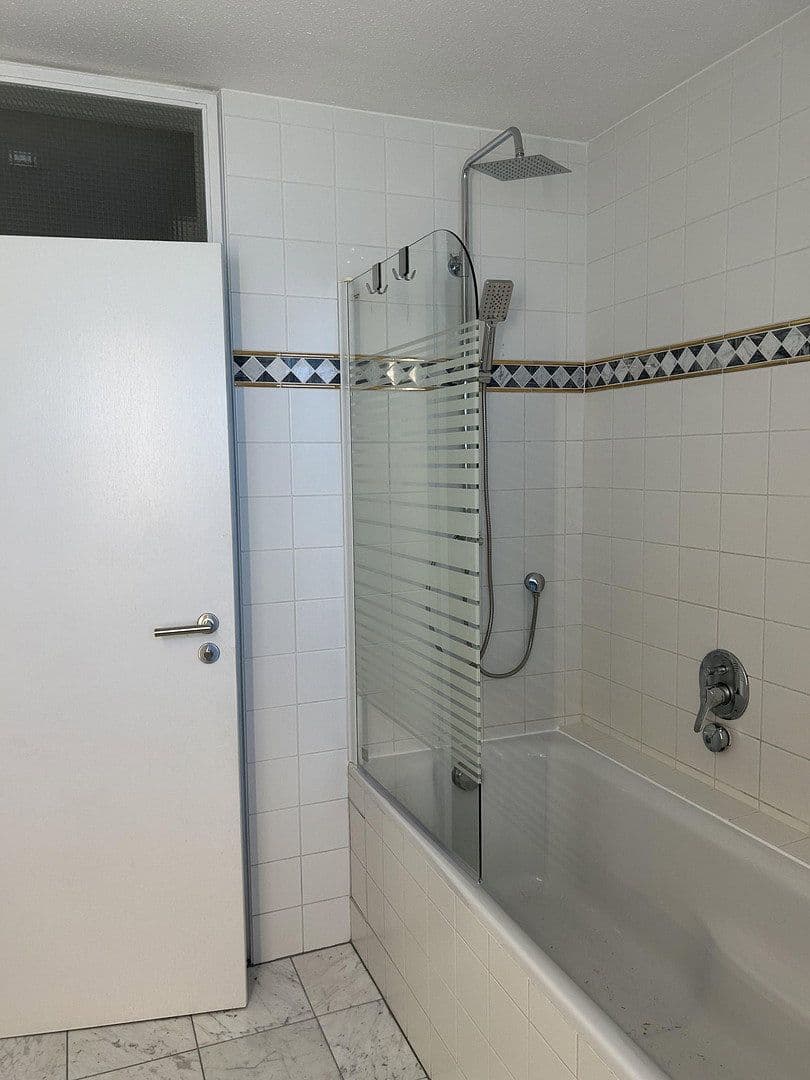 Prenájom bytu 3-izbový 89 m², Kästnerstr. 4, Bietigheim-Bissingen, Bádensko-Wurttembersko Prenájom bytu 3-izbový 89 m², Kästnerstr. 4, Bietigheim-Bissingen, Bádensko-Wurttembersko