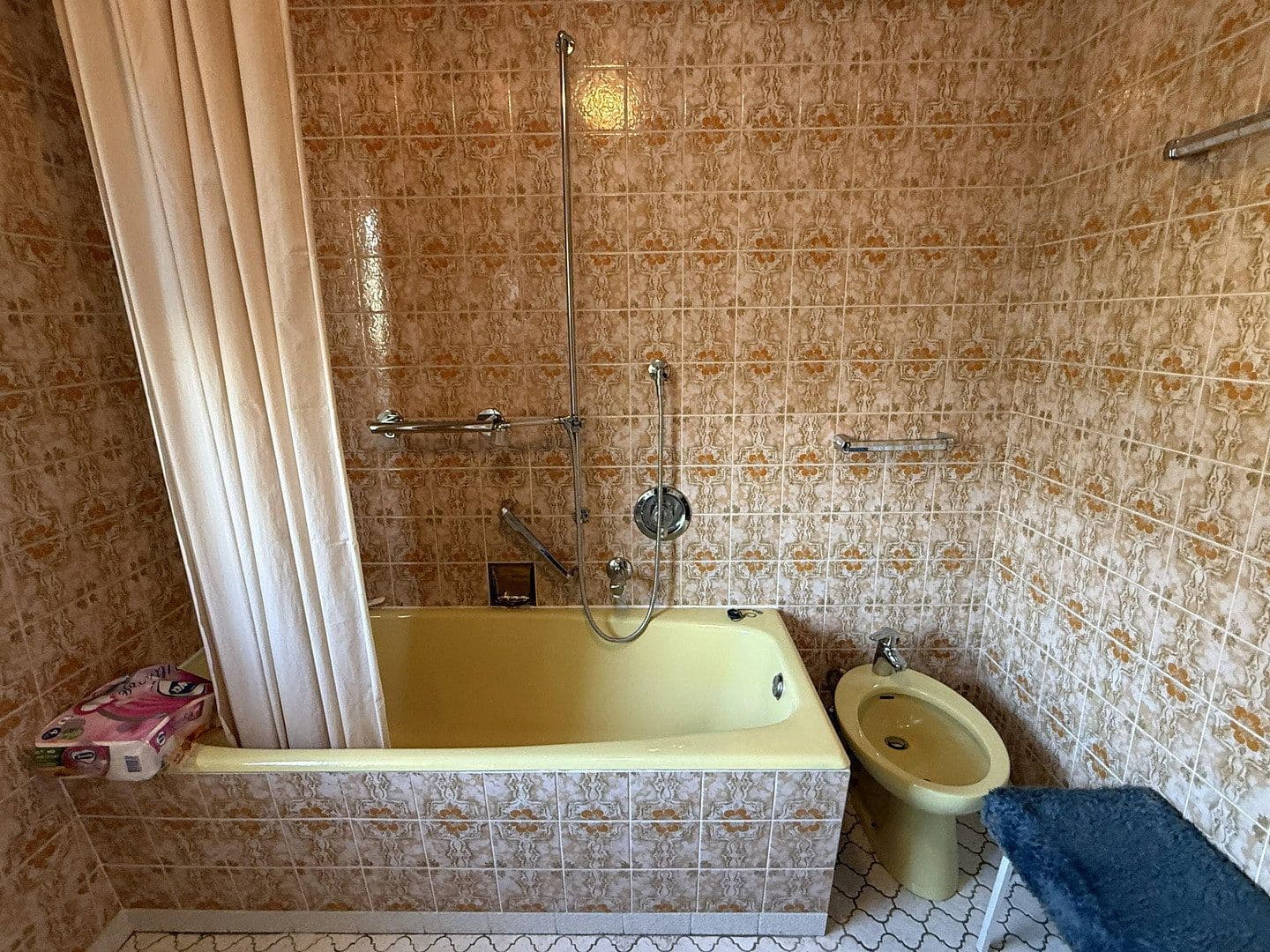 Predaj domu 228 m², pozemok 1.007 m², Uehlfeld, Bavorsko Predaj domu 228 m², pozemok 1.007 m², Uehlfeld, Bavorsko