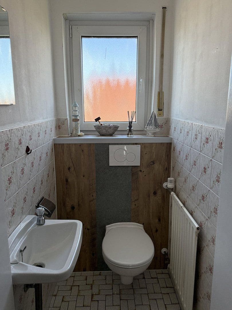 Predaj domu 228 m², pozemok 1.007 m², Uehlfeld, Bavorsko Predaj domu 228 m², pozemok 1.007 m², Uehlfeld, Bavorsko