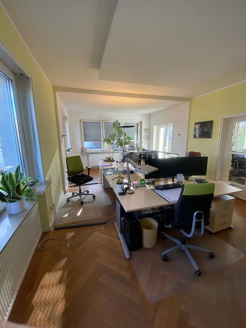 Prenájom kancelárie 120 m², Fritz-Bauer-Straße, Darmstadt, Hesensko Prenájom kancelárie 120 m², Fritz-Bauer-Straße, Darmstadt, Hesensko