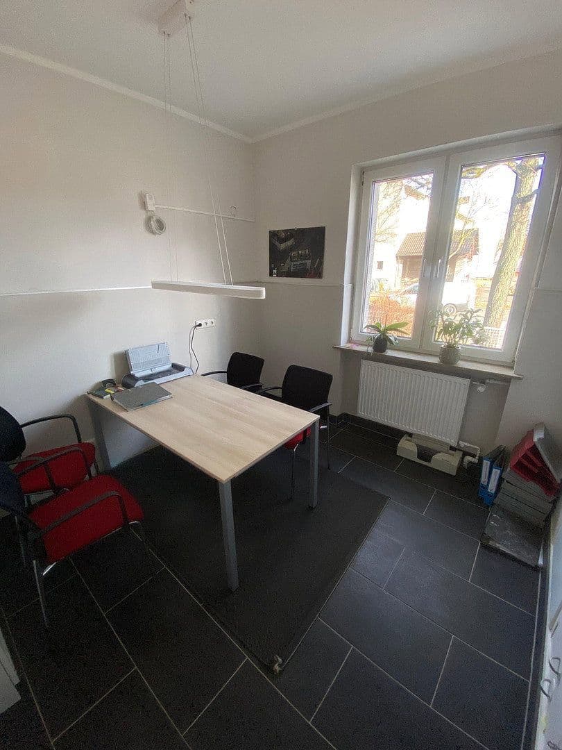 Prenájom kancelárie 120 m², Fritz-Bauer-Straße, Darmstadt, Hesensko Prenájom kancelárie 120 m², Fritz-Bauer-Straße, Darmstadt, Hesensko