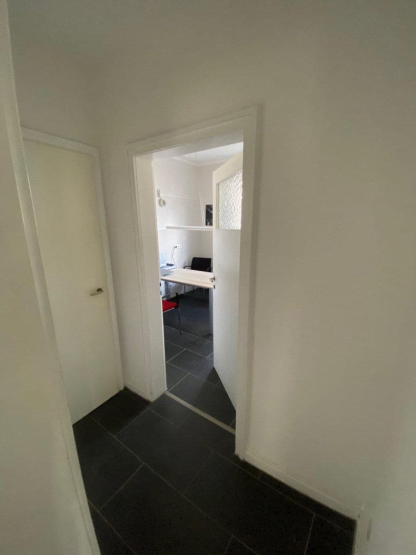 Prenájom kancelárie 120 m², Fritz-Bauer-Straße, Darmstadt, Hesensko Prenájom kancelárie 120 m², Fritz-Bauer-Straße, Darmstadt, Hesensko