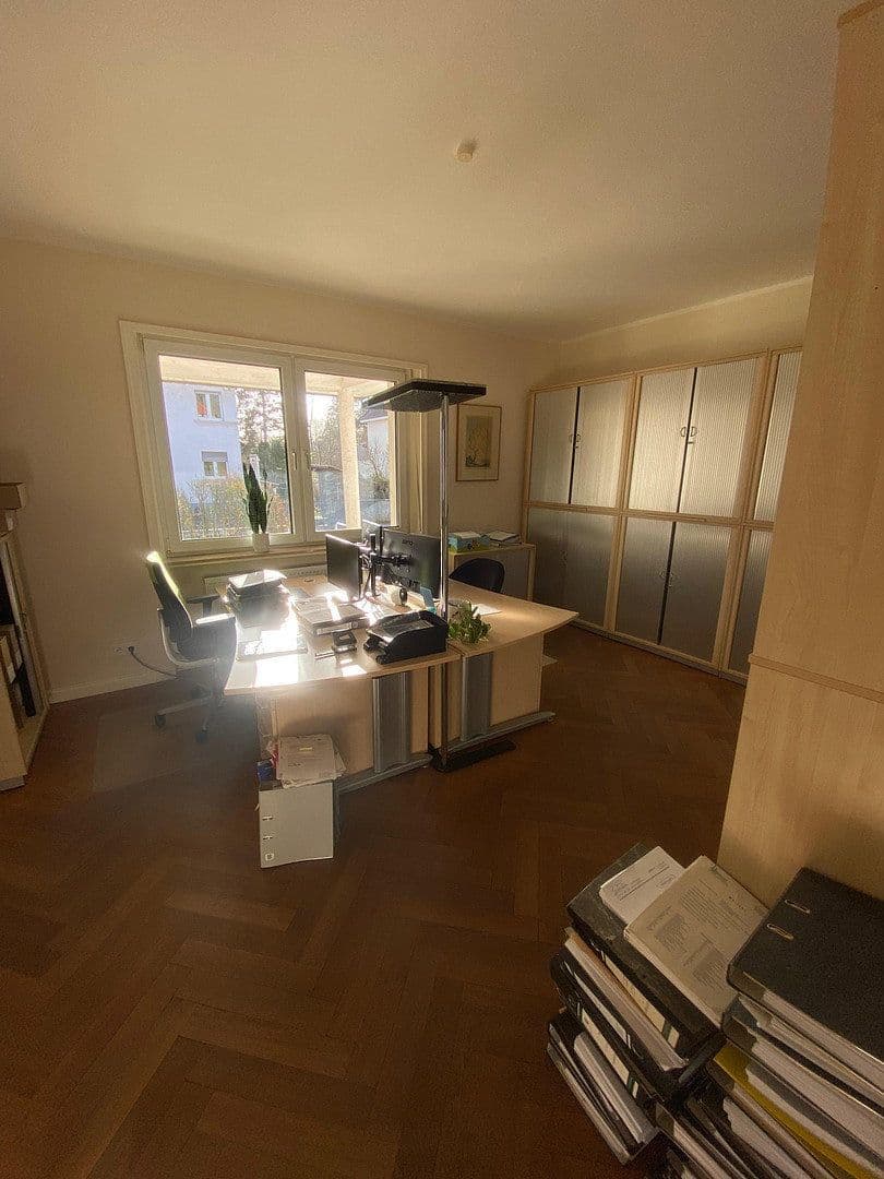 Prenájom kancelárie 120 m², Fritz-Bauer-Straße, Darmstadt, Hesensko Prenájom kancelárie 120 m², Fritz-Bauer-Straße, Darmstadt, Hesensko