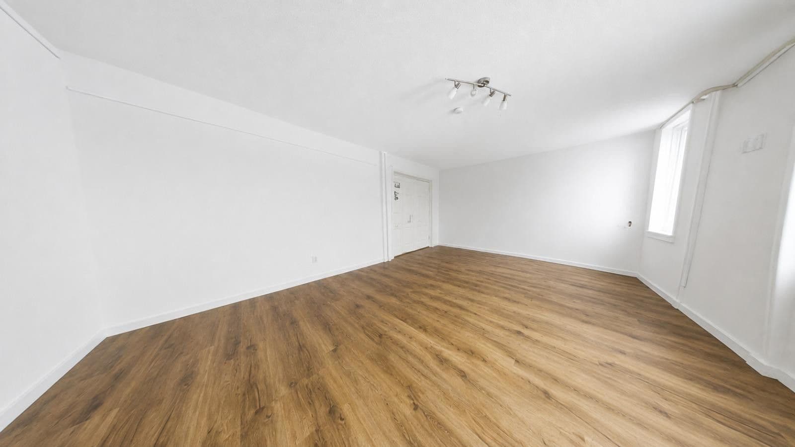 Prenájom bytu 3-izbový 78 m², Hauptstraße 62, Nordstemmen, Dolné Sasko Prenájom bytu 3-izbový 78 m², Hauptstraße 62, Nordstemmen, Dolné Sasko