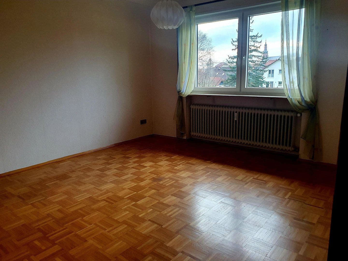 Predaj domu 197 m², pozemok 1.220 m², Buchen (Odenwald), Bádensko-Wurttembersko Predaj domu 197 m², pozemok 1.220 m², Buchen (Odenwald), Bádensko-Wurttembersko