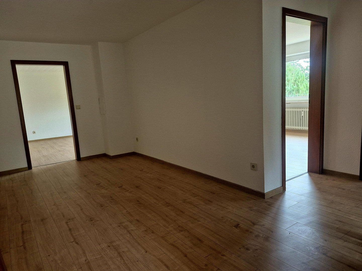 Predaj domu 197 m², pozemok 1.220 m², Buchen (Odenwald), Bádensko-Wurttembersko Predaj domu 197 m², pozemok 1.220 m², Buchen (Odenwald), Bádensko-Wurttembersko