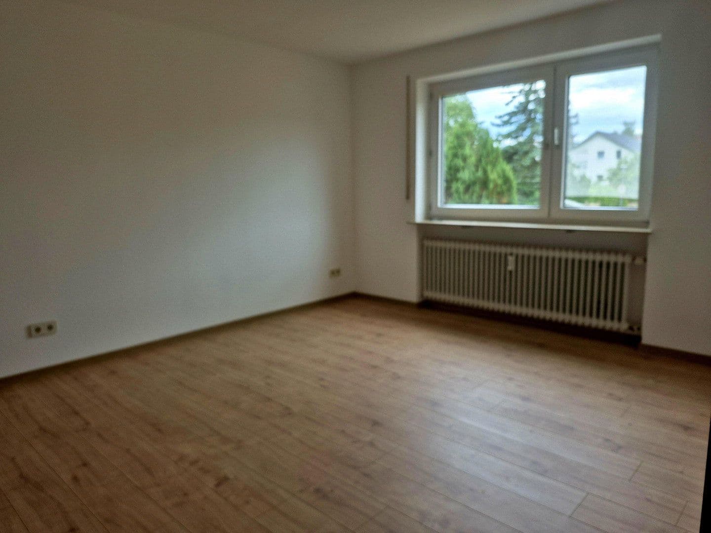 Predaj domu 197 m², pozemok 1.220 m², Buchen (Odenwald), Bádensko-Wurttembersko Predaj domu 197 m², pozemok 1.220 m², Buchen (Odenwald), Bádensko-Wurttembersko
