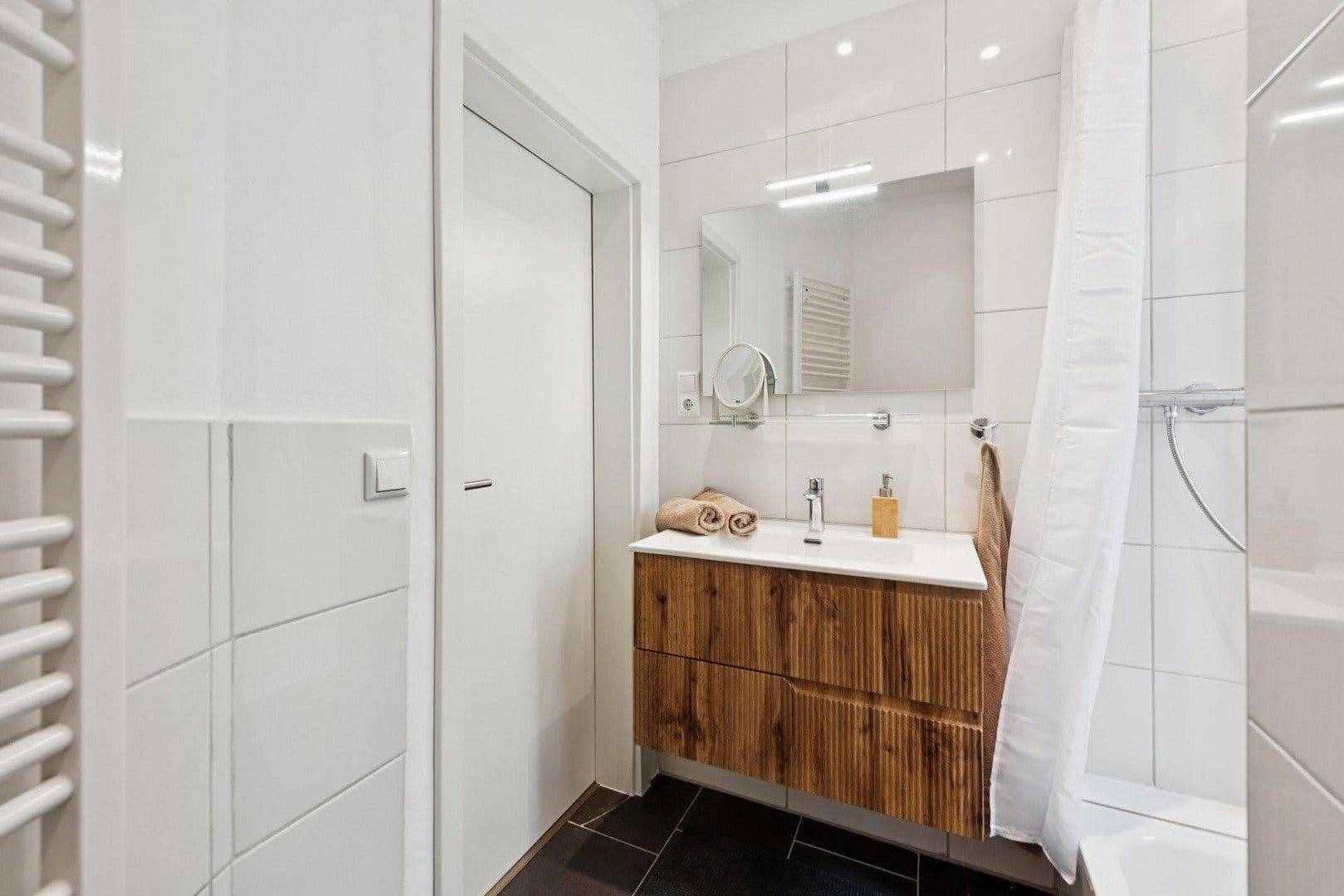 Prenájom bytu 2-izbový 55 m², Osnabrück, Dolné Sasko Prenájom bytu 2-izbový 55 m², Osnabrück, Dolné Sasko