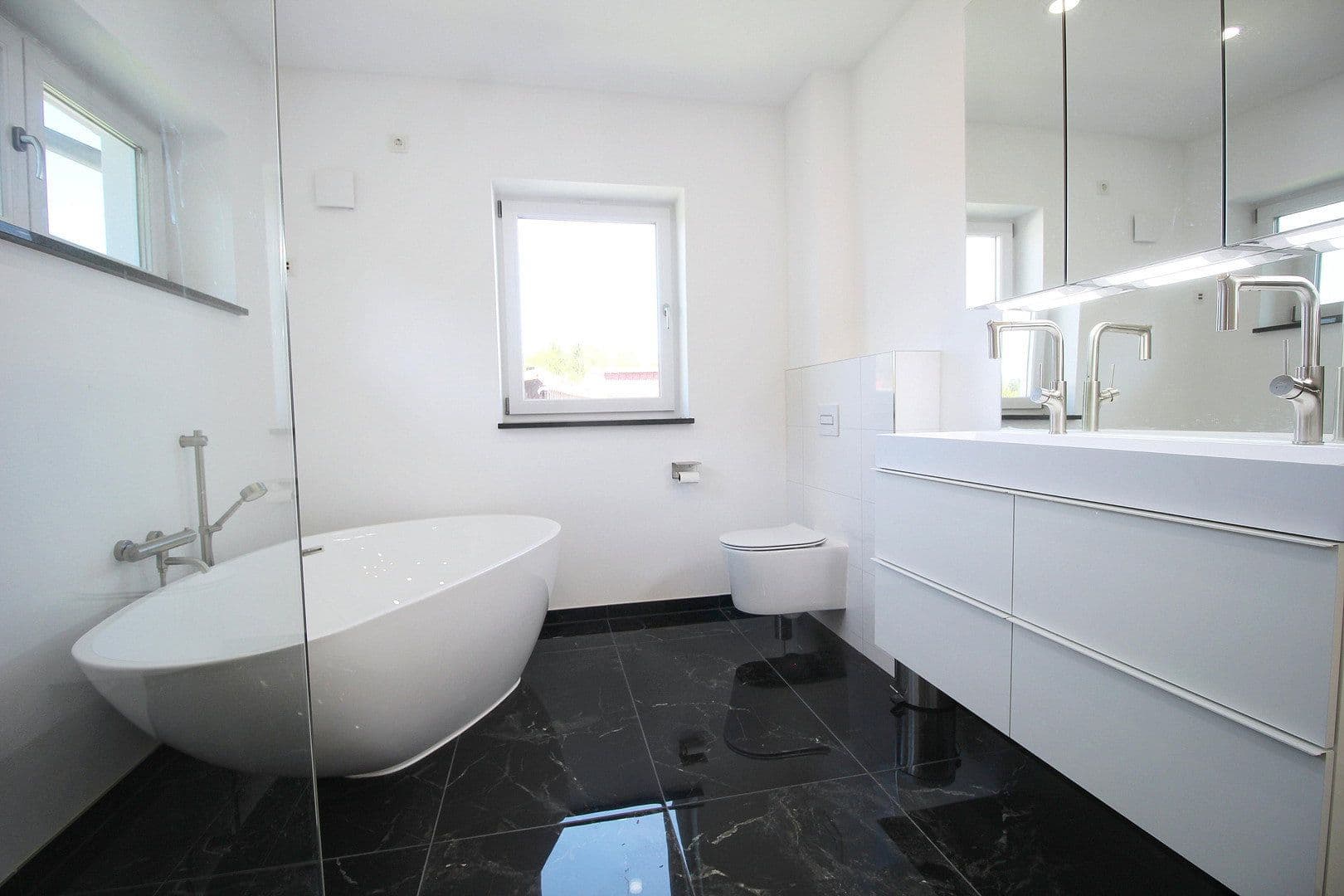Predaj domu 156 m², pozemok 2.146 m², Außernzell, Bavorsko Predaj domu 156 m², pozemok 2.146 m², Außernzell, Bavorsko