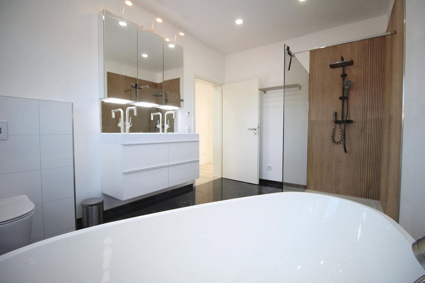 Predaj domu 156 m², pozemok 2.146 m², Außernzell, Bavorsko Predaj domu 156 m², pozemok 2.146 m², Außernzell, Bavorsko