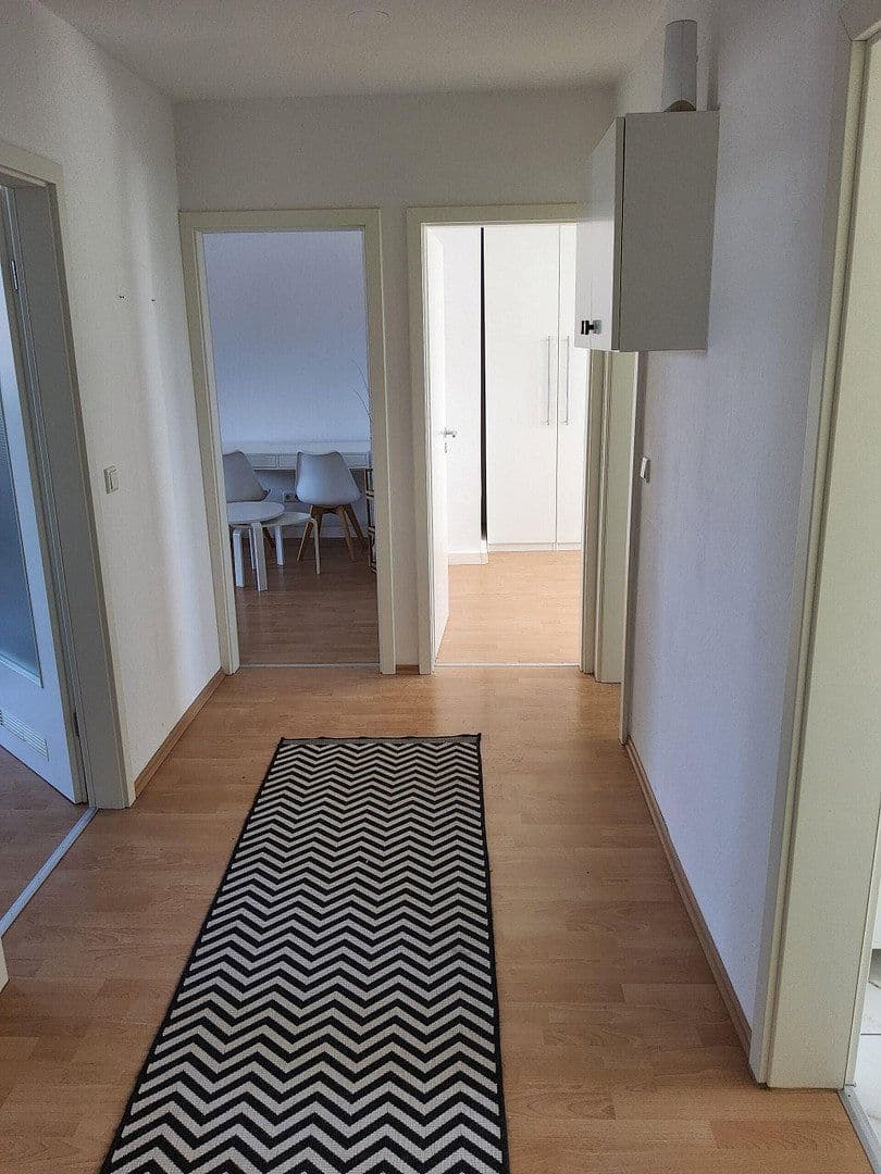 Prenájom bytu 2-izbový 62 m², Frankfurt, Hesensko Prenájom bytu 2-izbový 62 m², Frankfurt, Hesensko