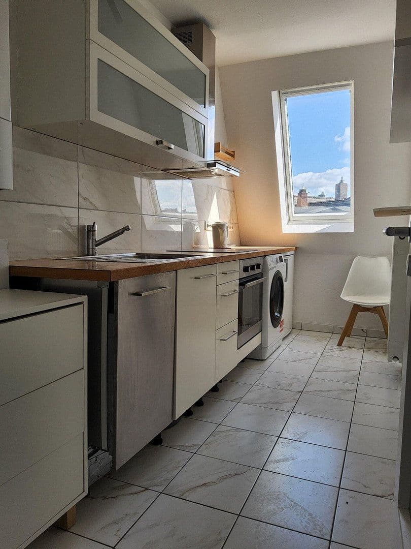 Prenájom bytu 2-izbový 62 m², Frankfurt, Hesensko Prenájom bytu 2-izbový 62 m², Frankfurt, Hesensko