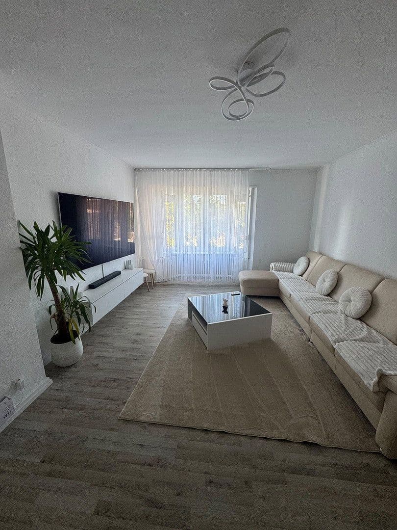 Prenájom domu 73 m², pozemok 358 m², Hochstr. 3, Bad Neuenahr-Ahrweiler, Porýnie-Falcko Prenájom domu 73 m², pozemok 358 m², Hochstr. 3, Bad Neuenahr-Ahrweiler, Porýnie-Falcko