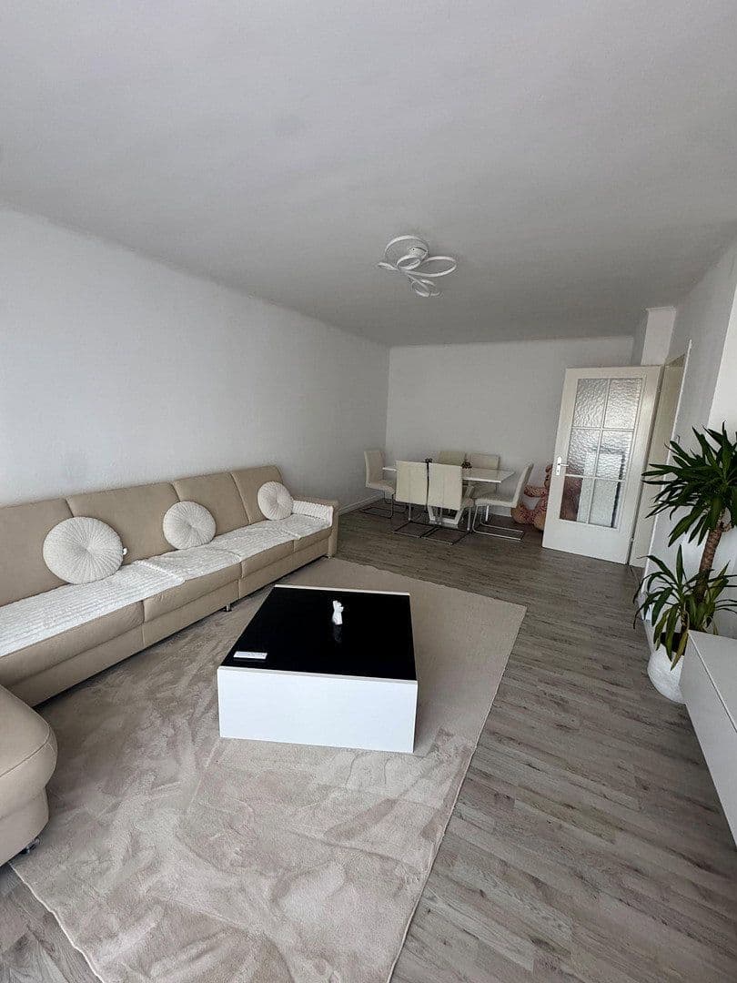 Prenájom domu 73 m², pozemok 358 m², Hochstr. 3, Bad Neuenahr-Ahrweiler, Porýnie-Falcko Prenájom domu 73 m², pozemok 358 m², Hochstr. 3, Bad Neuenahr-Ahrweiler, Porýnie-Falcko