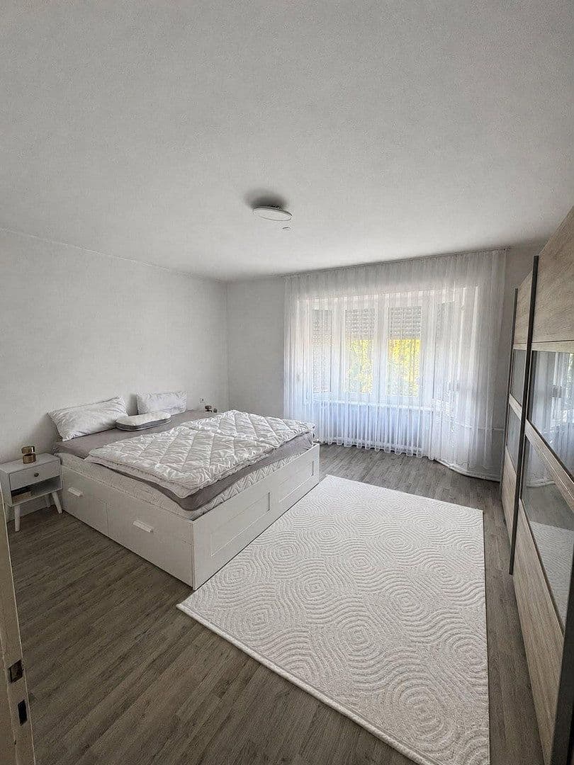 Prenájom domu 73 m², pozemok 358 m², Hochstr. 3, Bad Neuenahr-Ahrweiler, Porýnie-Falcko Prenájom domu 73 m², pozemok 358 m², Hochstr. 3, Bad Neuenahr-Ahrweiler, Porýnie-Falcko
