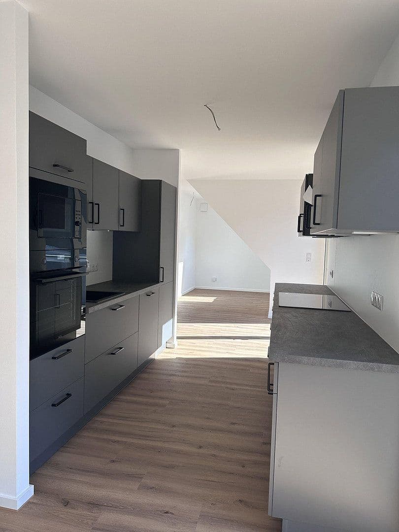 Prenájom bytu 3-izbový 100 m², Schlossstraße 63, Andernach, Porýnie-Falcko Prenájom bytu 3-izbový 100 m², Schlossstraße 63, Andernach, Porýnie-Falcko