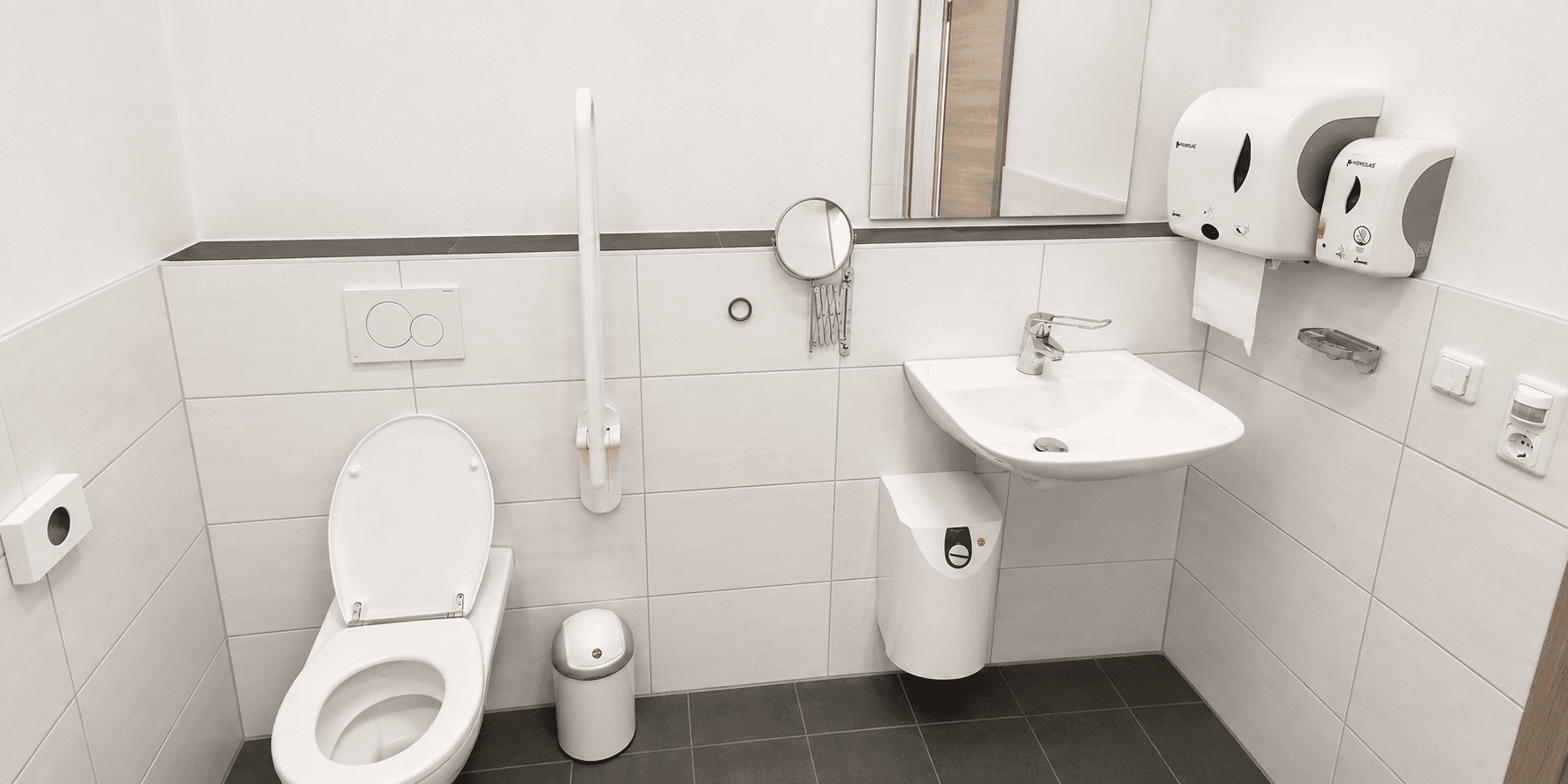 Prenájom nebytového priestoru 893 m², Bavariaring 12, Kaufbeuren, Bavorsko Prenájom nebytového priestoru 893 m², Bavariaring 12, Kaufbeuren, Bavorsko