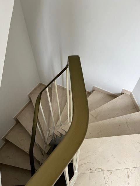 Prenájom bytu 2-izbový 85 m², Neuss, Severné Porýnie - Westfálsko Prenájom bytu 2-izbový 85 m², Neuss, Severné Porýnie - Westfálsko