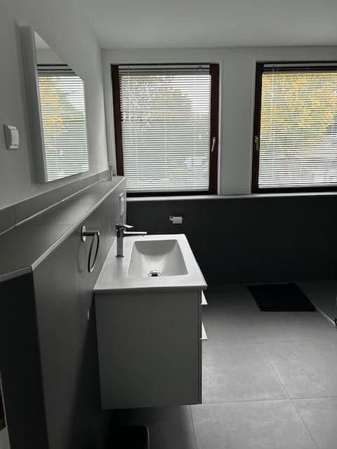 Prenájom bytu 2-izbový 85 m², Neuss, Severné Porýnie - Westfálsko Prenájom bytu 2-izbový 85 m², Neuss, Severné Porýnie - Westfálsko