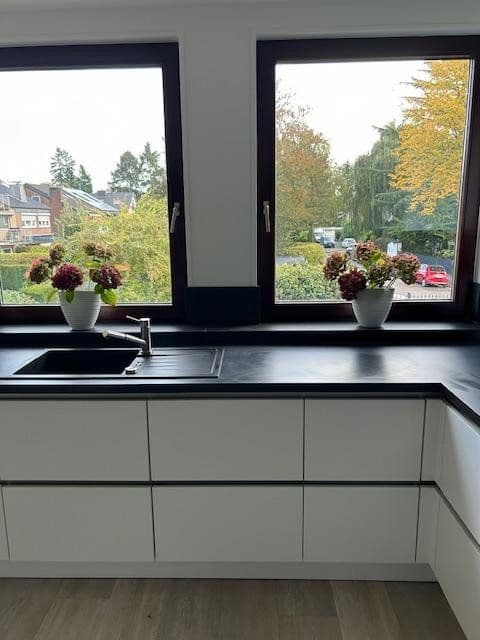 Prenájom bytu 2-izbový 85 m², Neuss, Severné Porýnie - Westfálsko Prenájom bytu 2-izbový 85 m², Neuss, Severné Porýnie - Westfálsko