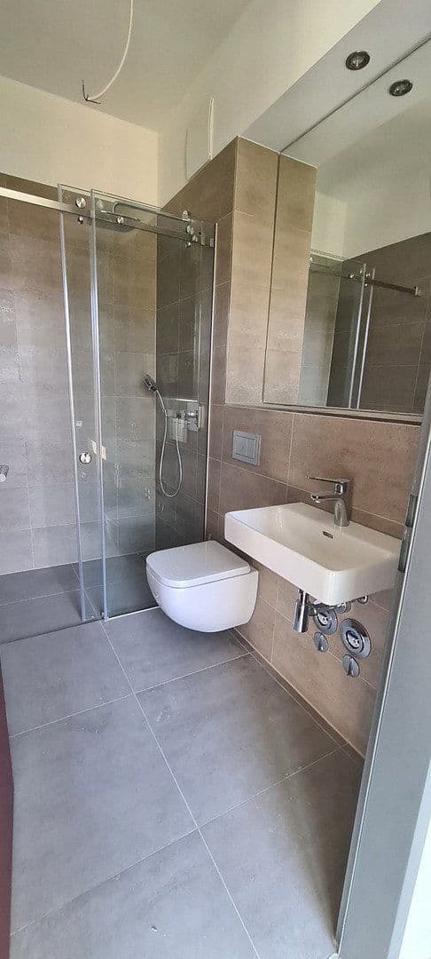 Prenájom bytu 1-izbový 23 m², Saalestr. 72, Berlin, Berlín Prenájom bytu 1-izbový 23 m², Saalestr. 72, Berlin, Berlín