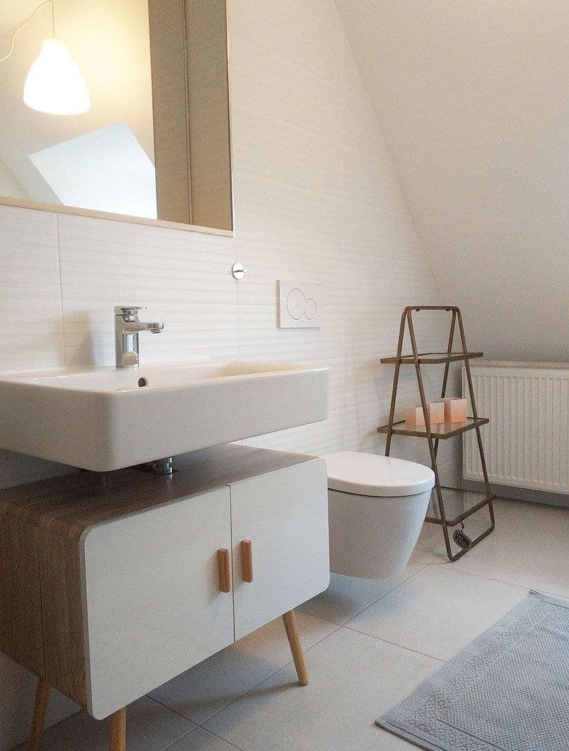 Prenájom bytu 2-izbový 57 m², Stuttgart, Bádensko-Wurttembersko Prenájom bytu 2-izbový 57 m², Stuttgart, Bádensko-Wurttembersko
