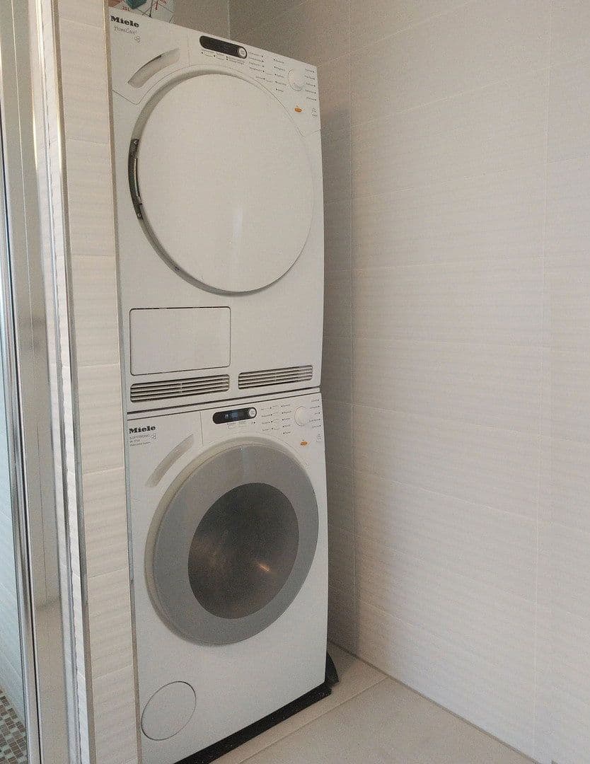 Prenájom bytu 2-izbový 57 m², Stuttgart, Bádensko-Wurttembersko Prenájom bytu 2-izbový 57 m², Stuttgart, Bádensko-Wurttembersko