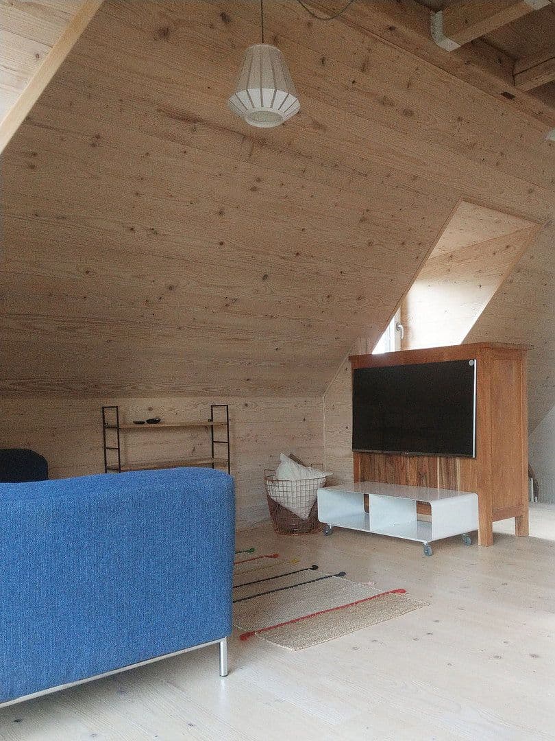 Prenájom bytu 2-izbový 57 m², Stuttgart, Bádensko-Wurttembersko Prenájom bytu 2-izbový 57 m², Stuttgart, Bádensko-Wurttembersko