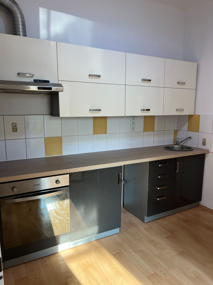 Prenájom bytu 2-izbový 50 m², Legionářů, Praha, Praha Prenájom bytu 2-izbový 50 m², Legionářů, Praha, Praha