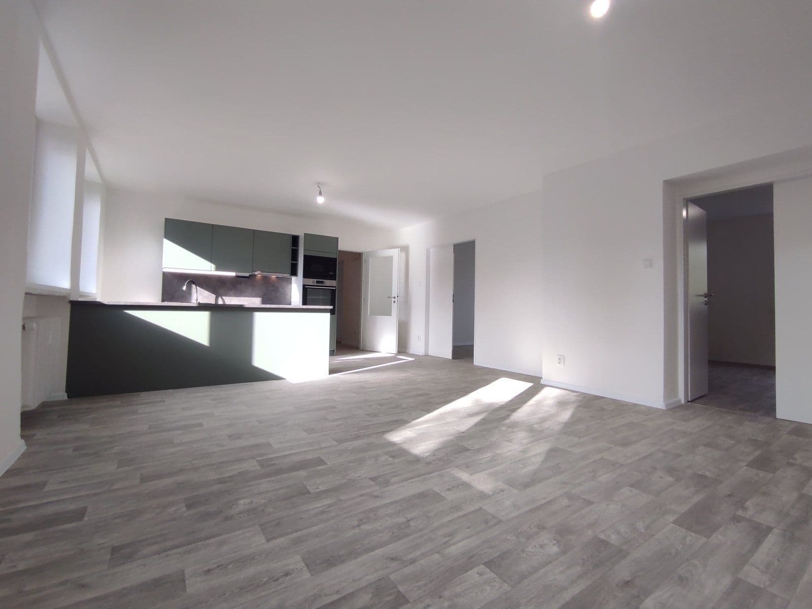 Prenájom bytu 4-izbový 80 m², U Stromovky, Havířov, Moravskoslezský kraj Prenájom bytu 4-izbový 80 m², U Stromovky, Havířov, Moravskoslezský kraj