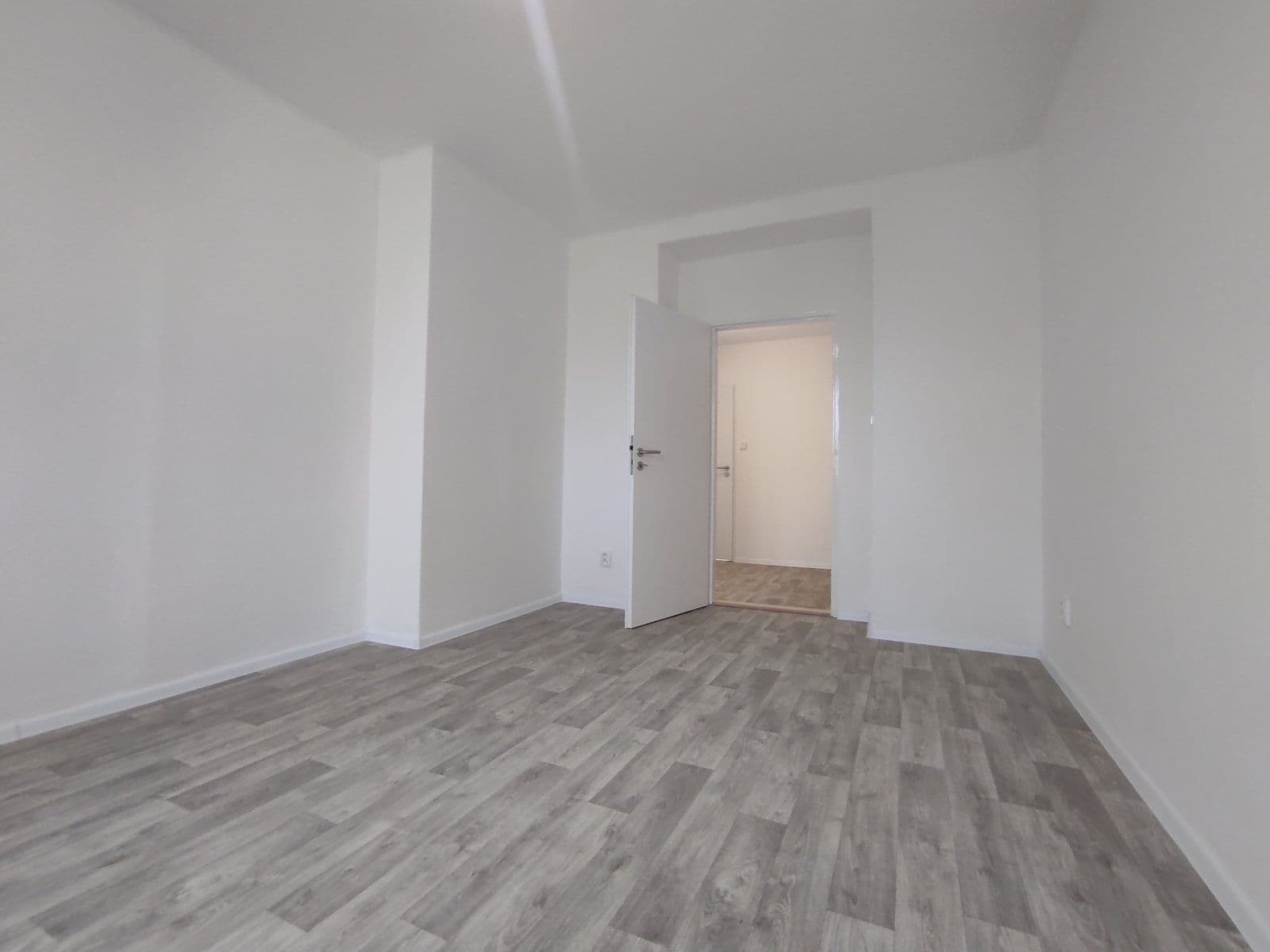 Prenájom bytu 4-izbový 80 m², U Stromovky, Havířov, Moravskoslezský kraj Prenájom bytu 4-izbový 80 m², U Stromovky, Havířov, Moravskoslezský kraj