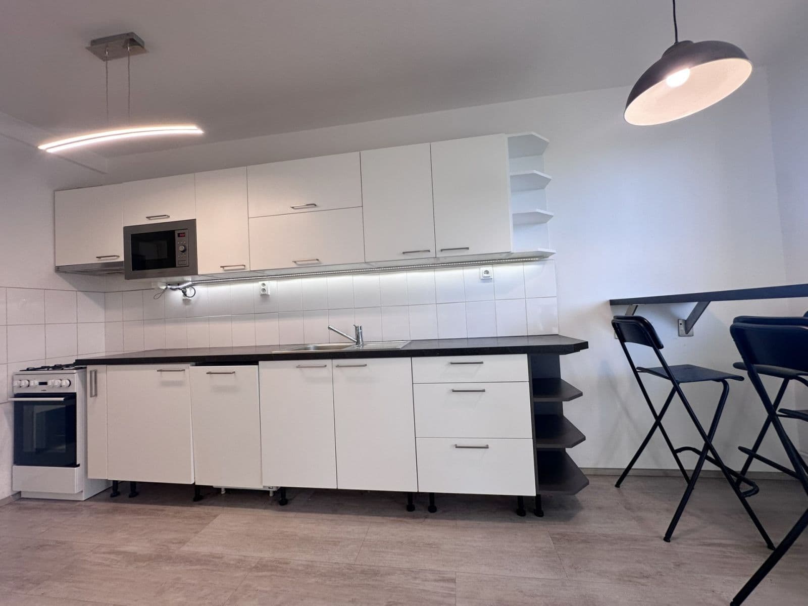 Predaj bytu 2-izbový 89 m², Česká, Praha, Praha Predaj bytu 2-izbový 89 m², Česká, Praha, Praha