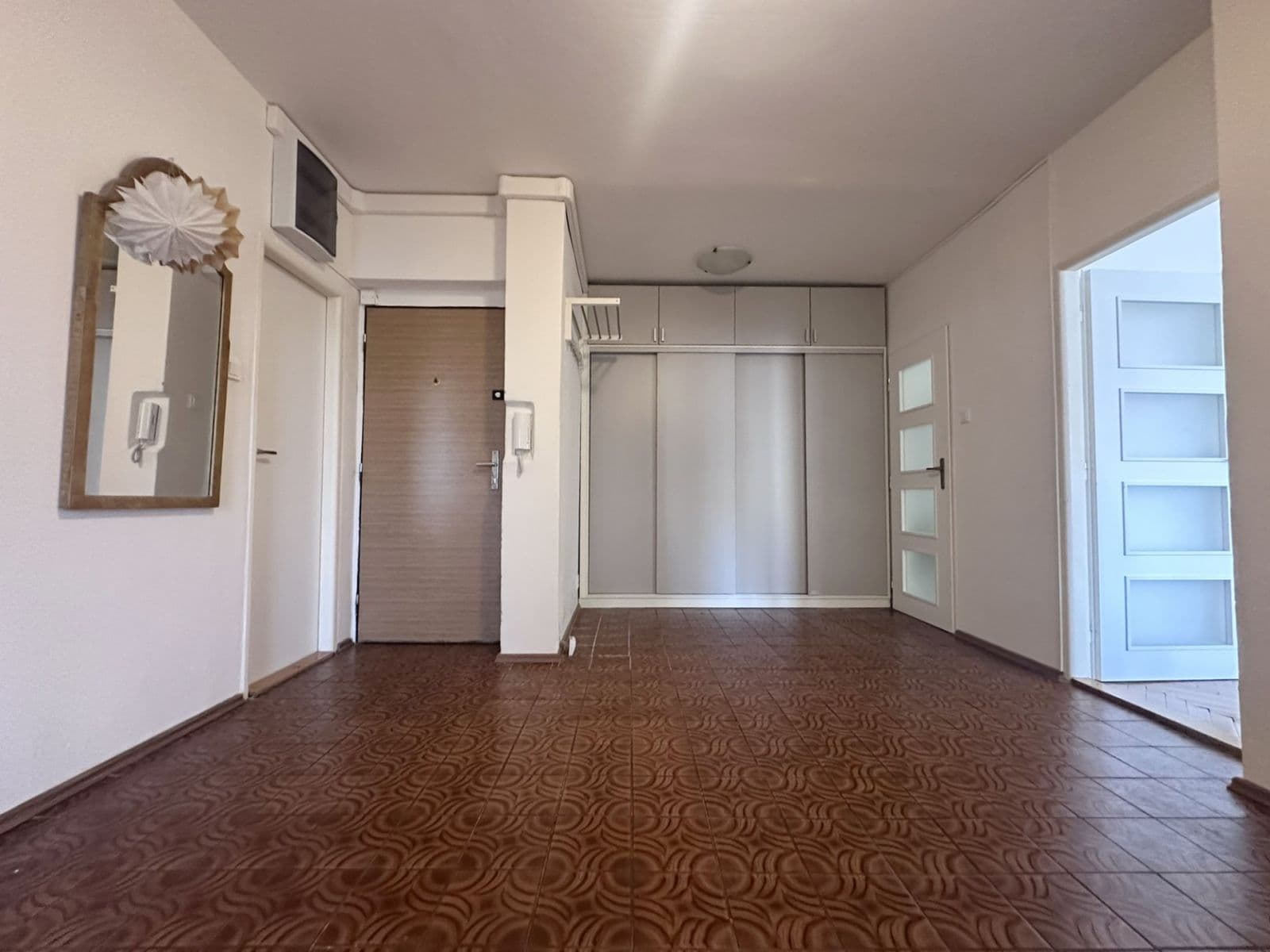 Predaj bytu 2-izbový 89 m², Česká, Praha, Praha Predaj bytu 2-izbový 89 m², Česká, Praha, Praha