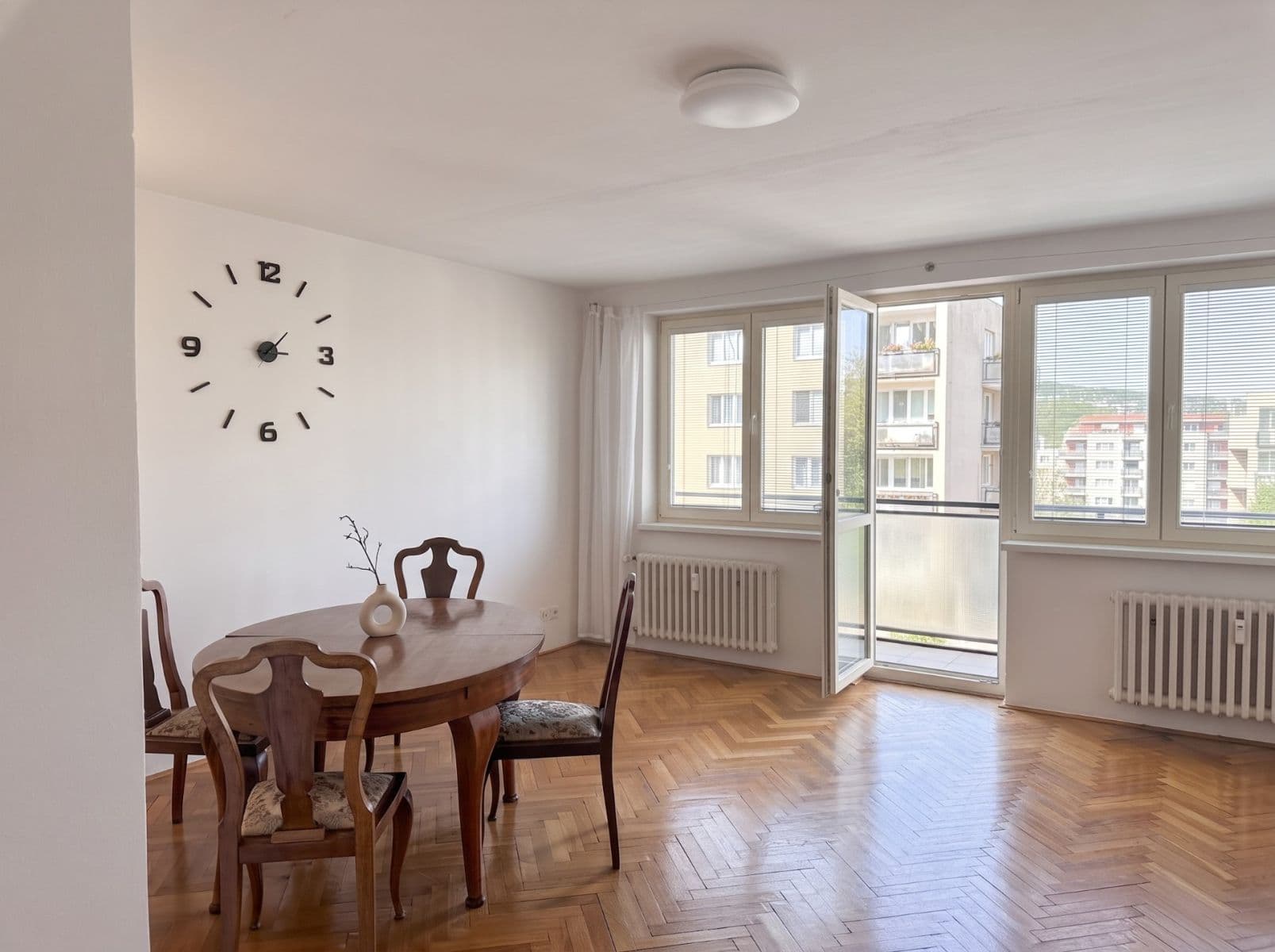 Predaj bytu 2-izbový 89 m², Česká, Praha, Praha Predaj bytu 2-izbový 89 m², Česká, Praha, Praha