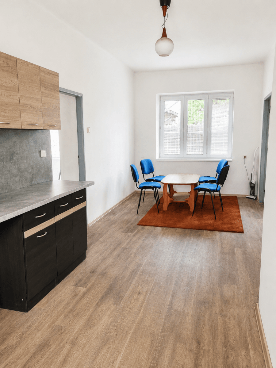 Predaj domu 228 m², pozemok 295 m², Obránců míru, Trnávka, Pardubický kraj Predaj domu 228 m², pozemok 295 m², Obránců míru, Trnávka, Pardubický kraj