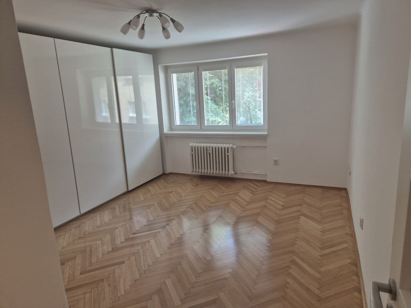 Prenájom bytu 3-izbový 58 m², Kotěrova, Praha, Praha Prenájom bytu 3-izbový 58 m², Kotěrova, Praha, Praha