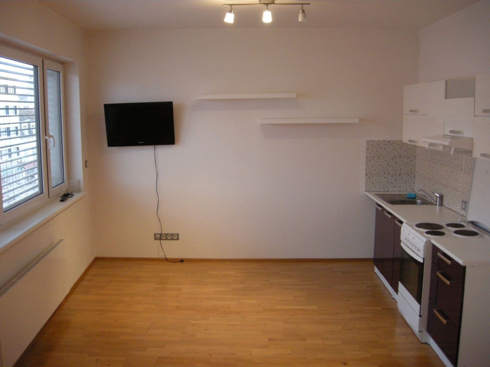 Prenájom bytu 1-izbový 37 m², Palackého třída, Brno, Jihomoravský kraj Prenájom bytu 1-izbový 37 m², Palackého třída, Brno, Jihomoravský kraj