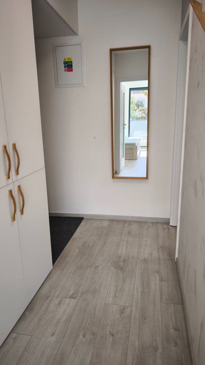 Prenájom bytu 1-izbový 32 m², Věry Pánkové, Olomouc, Olomoucký kraj Prenájom bytu 1-izbový 32 m², Věry Pánkové, Olomouc, Olomoucký kraj