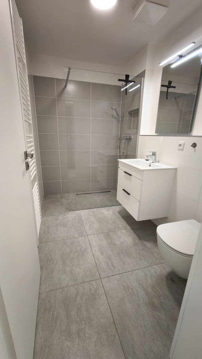 Prenájom bytu 1-izbový 32 m², Věry Pánkové, Olomouc, Olomoucký kraj Prenájom bytu 1-izbový 32 m², Věry Pánkové, Olomouc, Olomoucký kraj